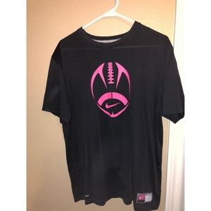 Nike Men’s Dri Fit T-Shirt w/Pink Football